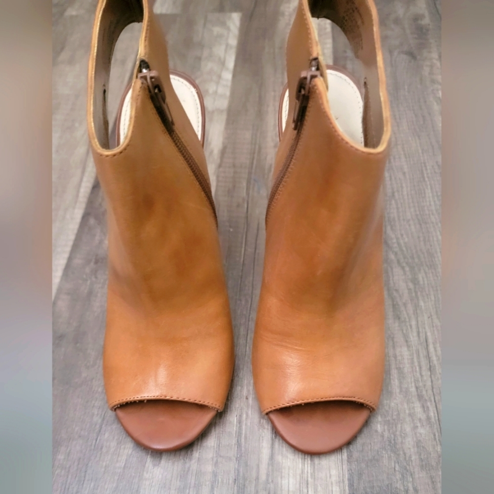 Steve Madden Camel Open Toe Bootie Sandals. Size … - image 1